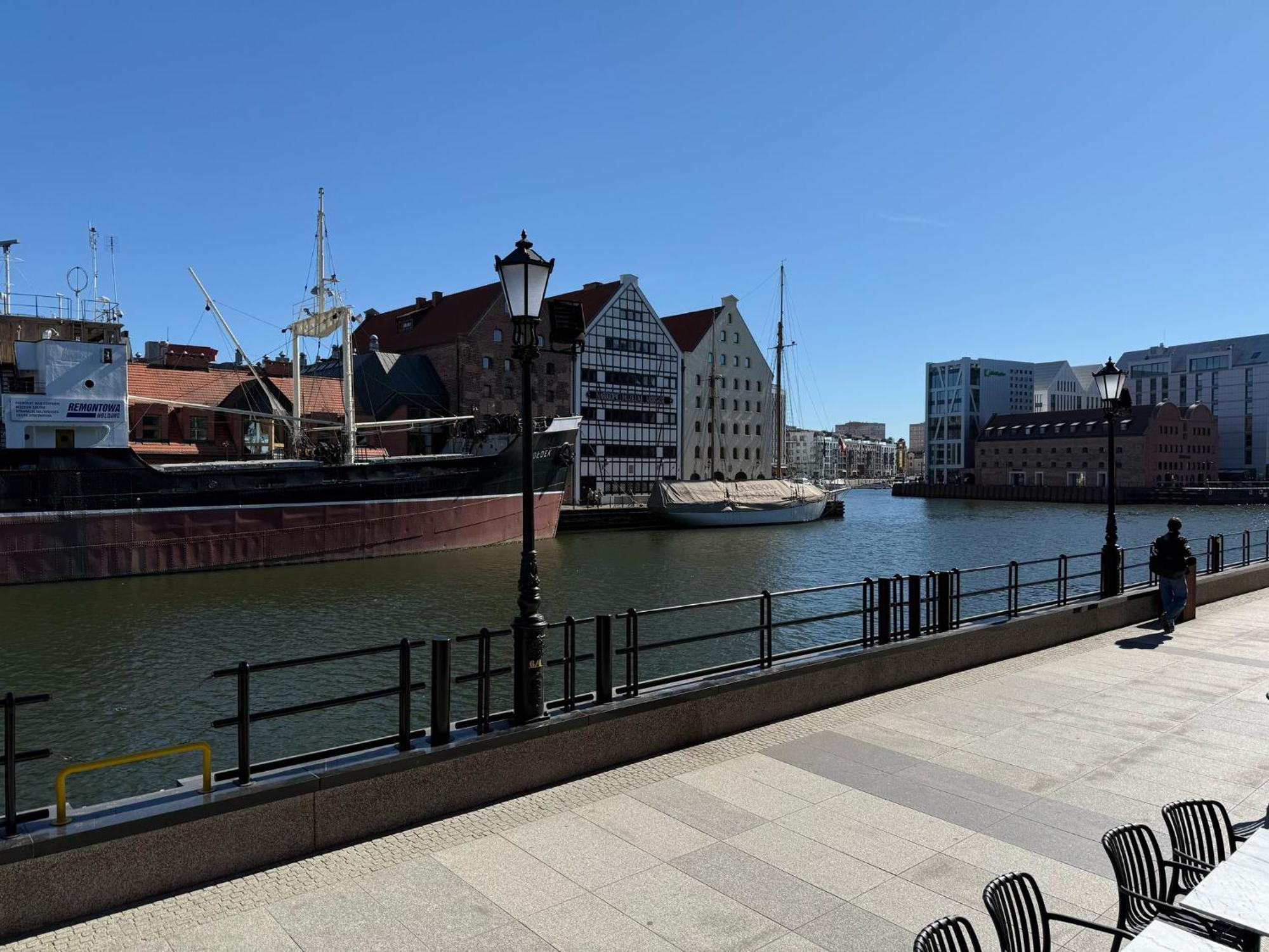 Motlawa Apartments - Old Town & River Viev, Fast Wifi 格但斯克 外观 照片